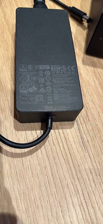 Microsoft Dockingstation: Microsoft Surface Docking Station – Gebraucht aus Winterthur von Masterdan 3