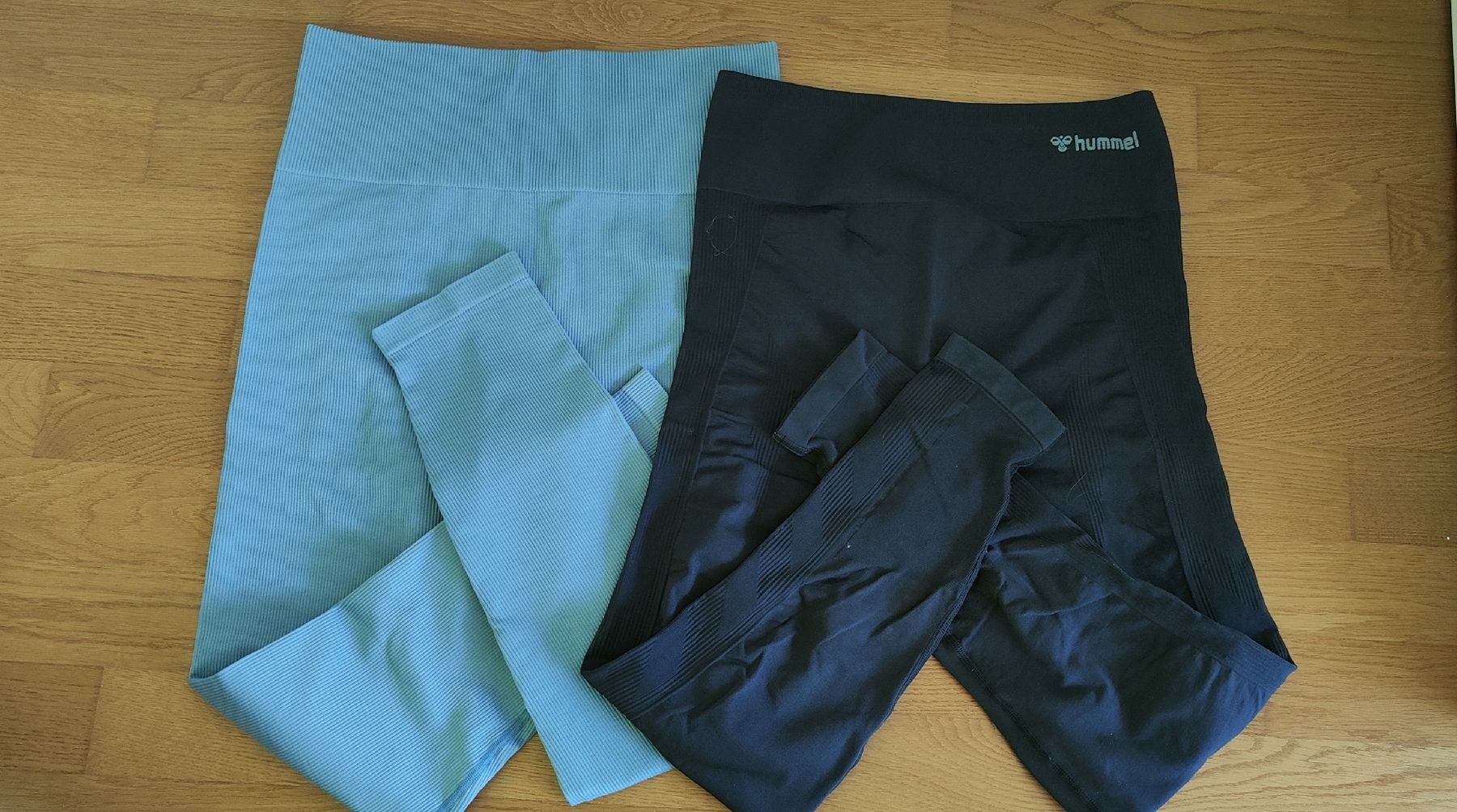 Leggings: Two leggings (size L) – Usato da Oberbuchsiten venduto da DianaLup