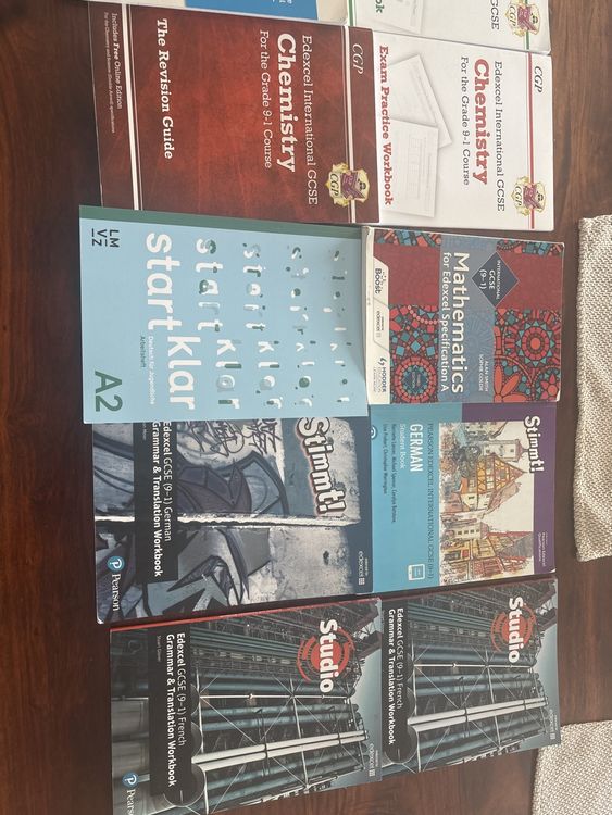 GCSE Revision Guides – All Subjects & Exam Boards! (Gebraucht) in Biel ...