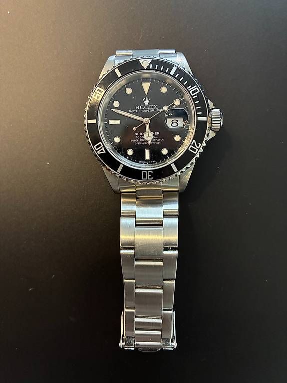 Rolex Uhren: ROLEX Submariner Date – Gebraucht aus Leuzigen von Primmo