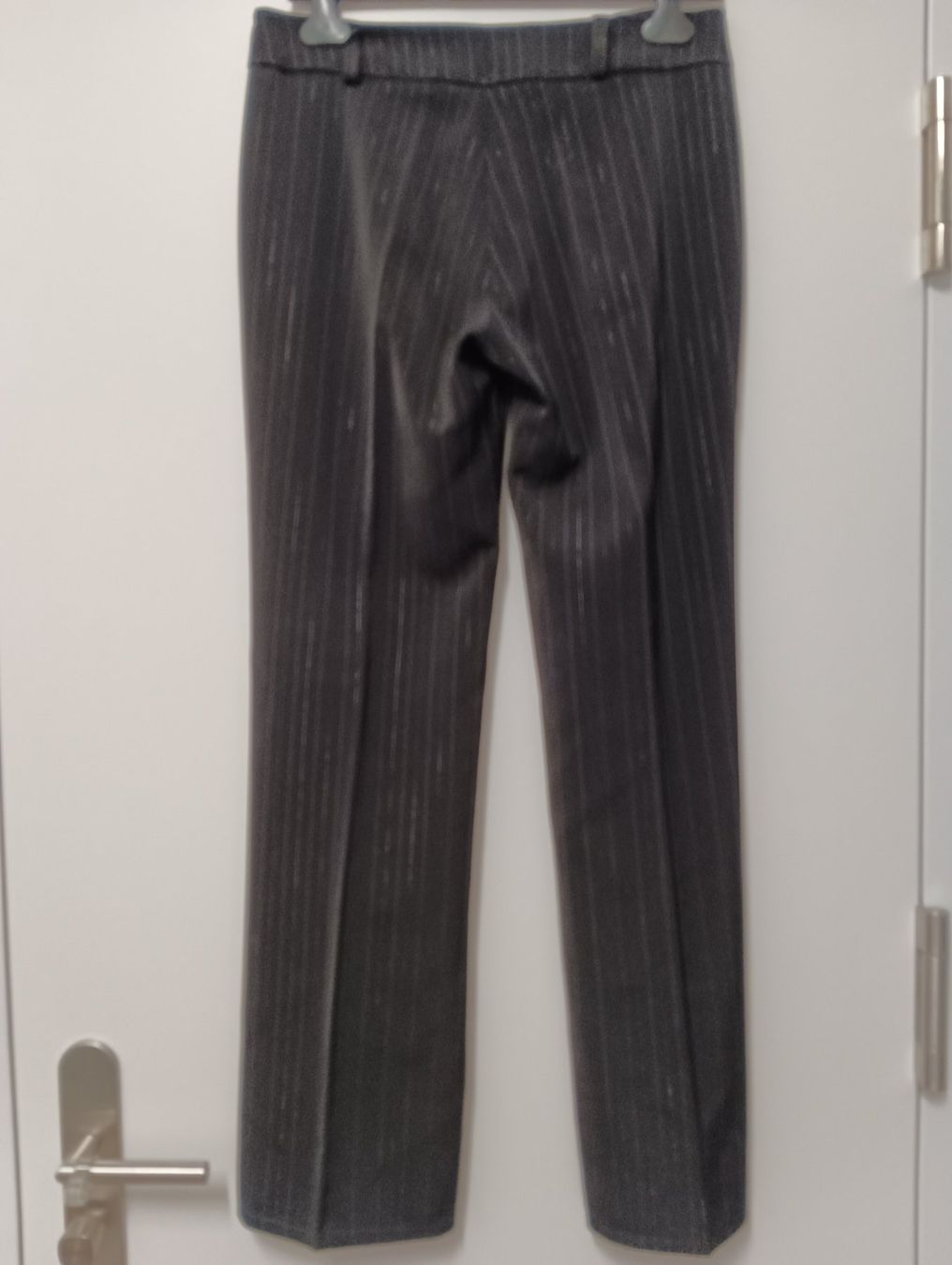 Pantaloni: Bundfaltenhose Damen Gr. 38/40 – Usato da Schöfflisdorf venduto da kin_2dp9 2