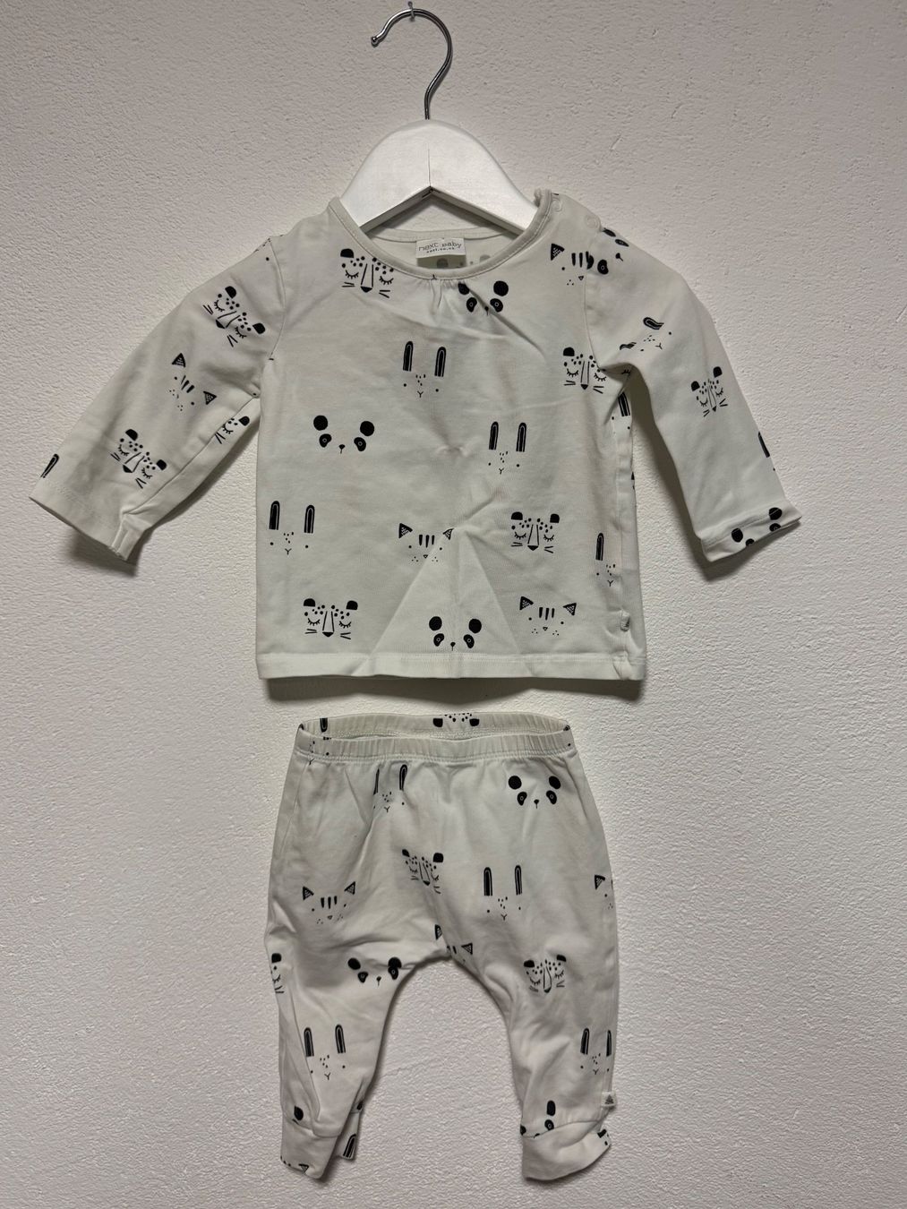 Next Lotti di vestiti: NEXT Set | Gr. 68 👶🏼 – Usato da Walenstadt venduto da closetqueen.mini