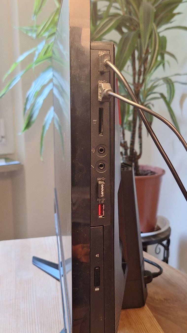 Lenovo PC: Lenovo all-in-one PC - Y910 SSD - 2 TByte HDD - 32 GByte RAM – Usato da Fällanden venduto da Ricardo-Vic 4