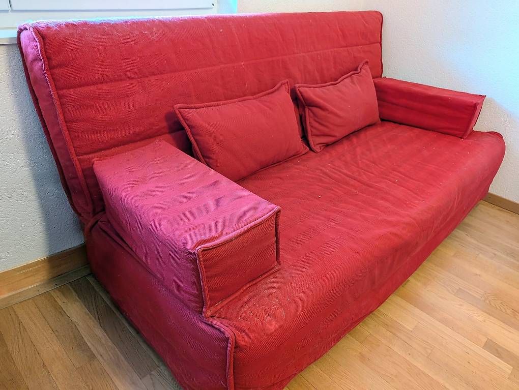Divani: Bettsofa mit Stauraum für Bettdecke – Usato da Dübendorf venduto da pansan