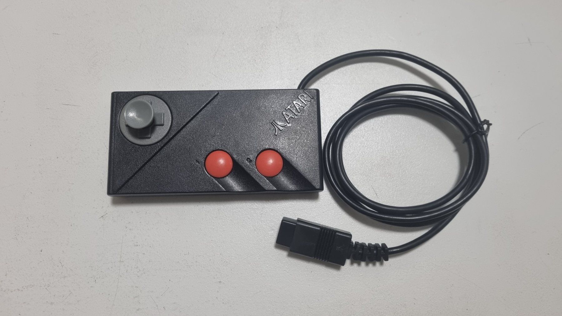 Atari Consoles: Original Atari 2600 Controller – D'occasion à Birsfelden par val_d9c2