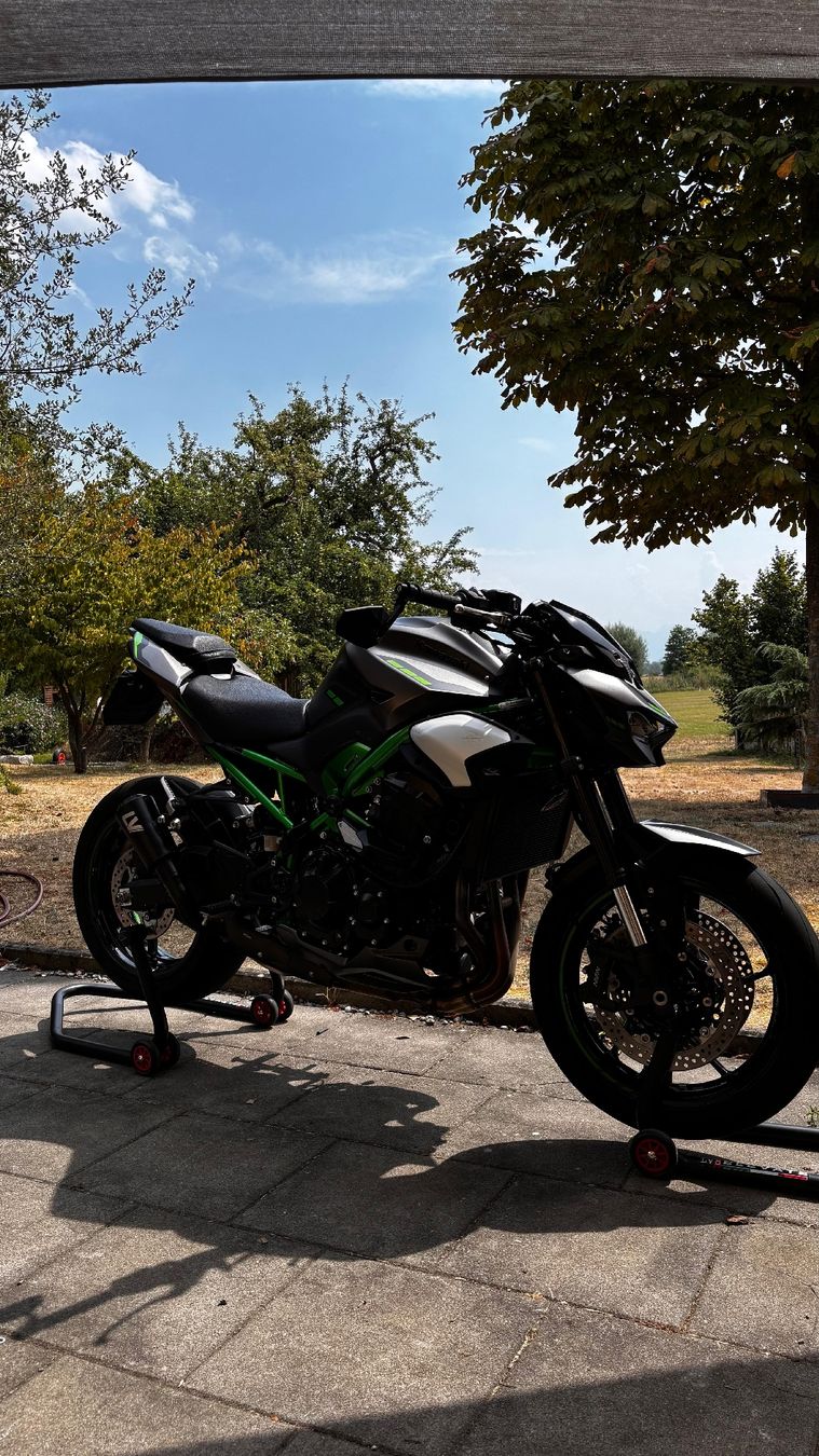 Kawasaki Strada: Kawasaki Z900 – Usato da Buochs venduto da buochser6