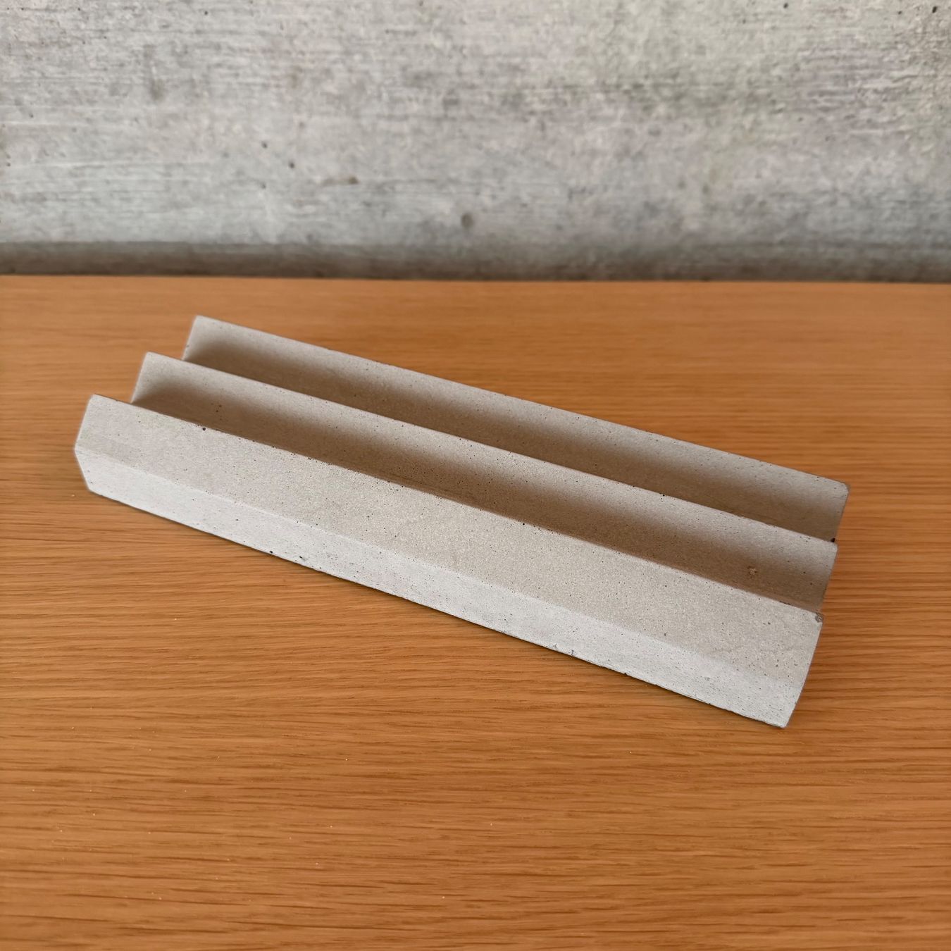 Tutte le decorazioni: Beton Display – Usato da Versoix venduto da thejewelryclub