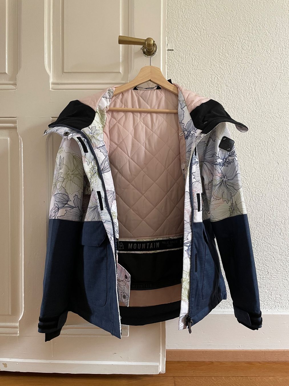 Giacche: Veste de ski Beach Mountain, neuve! – Nuovo e nell'imballaggio originale da Vevey venduto da giorgi_cara 2