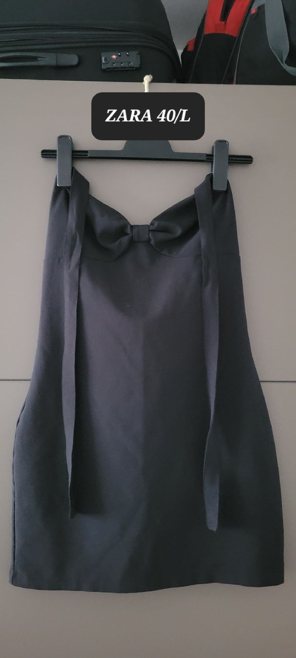 Nafnaf Gonne: Jupe Naf Naf noire texturée, taille  40 /élastique – Nuovo (secondo la descrizione) da Vevey venduto da x_y_f 7