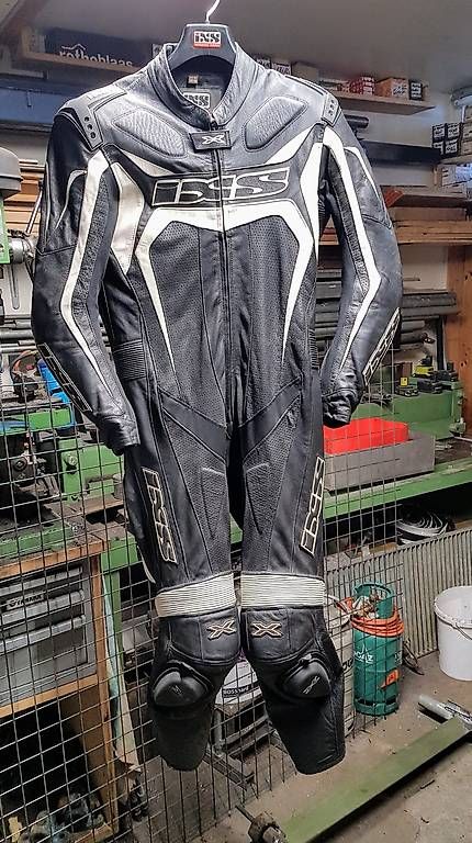 IXS Completi: IXS Lederkombi Gr. 52 – Usato da Mamishaus venduto da kawa810