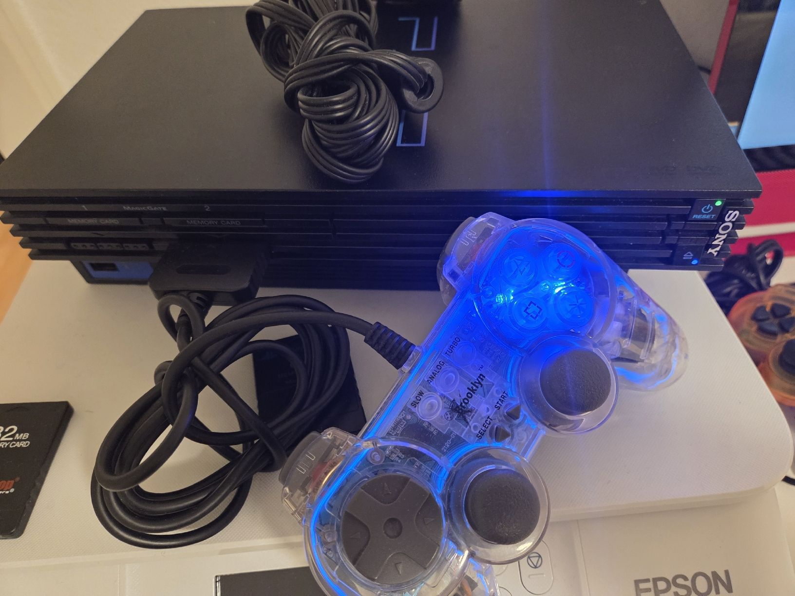 Sony Giochi: Sony Playstation 2 (PS2) Konsole mit 2 Controller  – Usato da Flawil venduto da Hamdia12 1