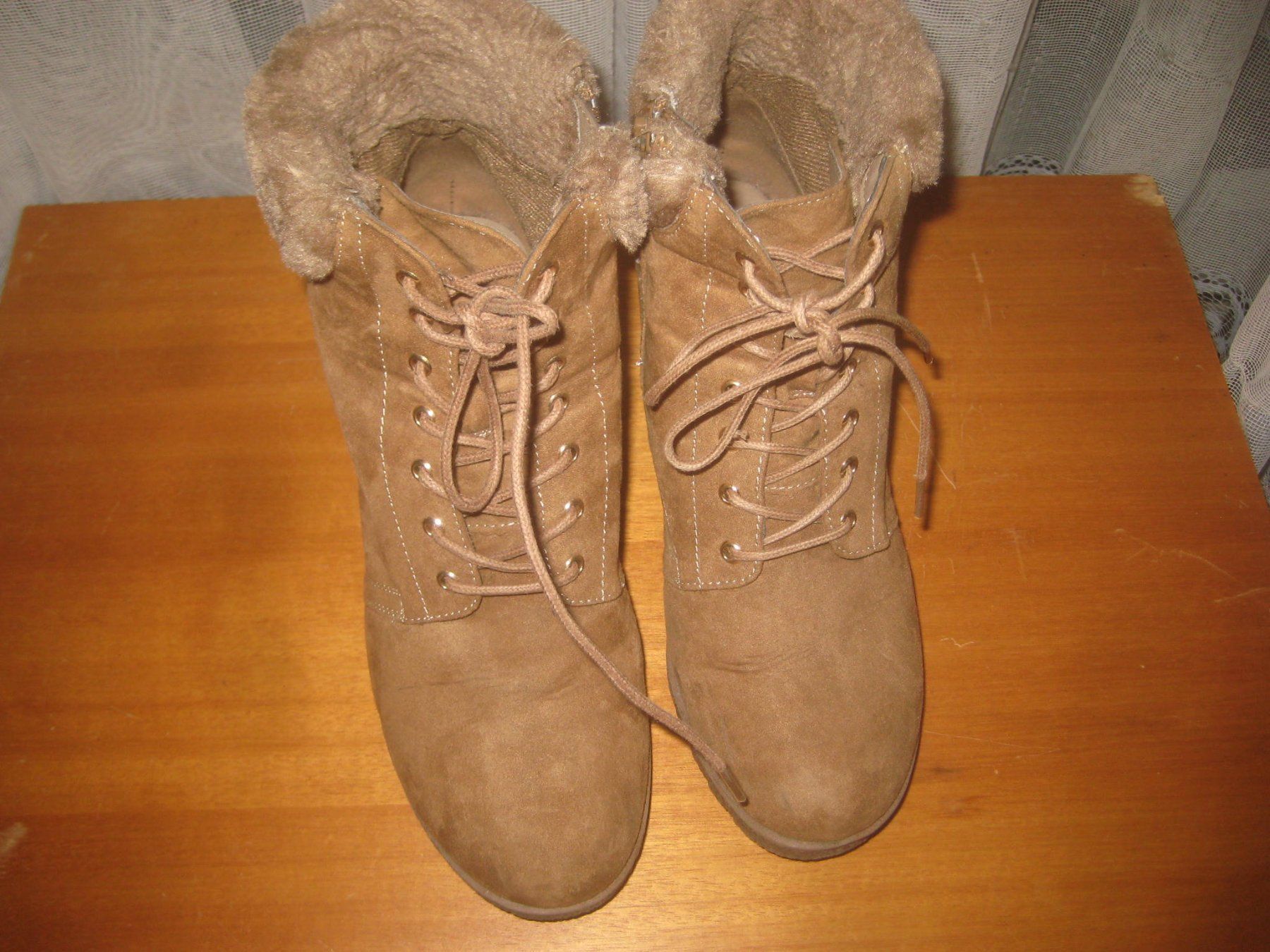 Scarpe da donna: DAMEN  STIEFELETTEN – Usato da Uster venduto da flocke1 3