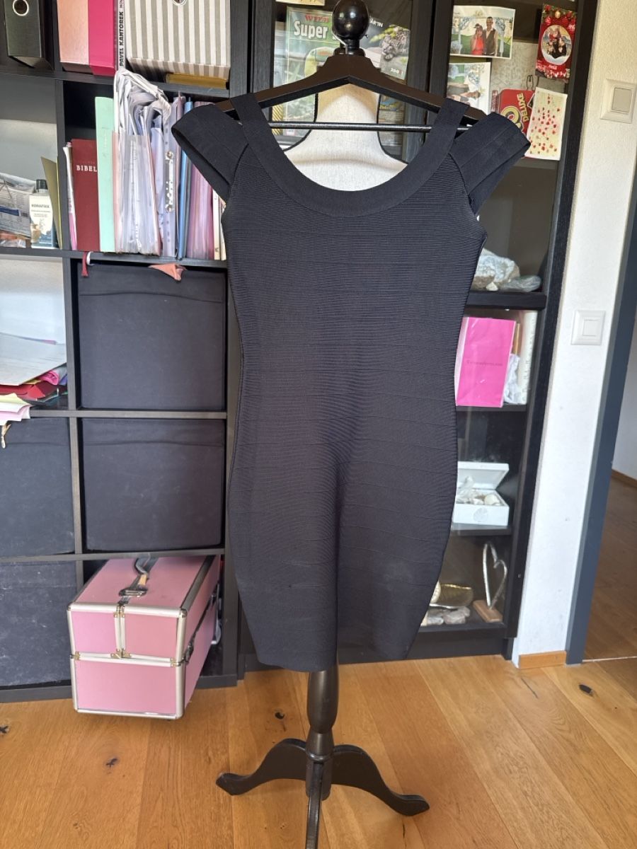 Guess Vestiti: Guess kleid – Usato da Schiers venduto da lenisenka