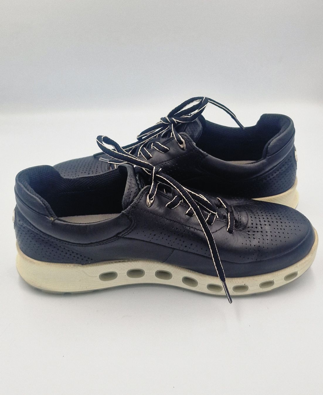 Ecco Damenschuhe: Schwarze Ecco Lederschuhe, Grösse 39, Top Zustand – Gebraucht aus Affeltrangen von Szafaoli 2