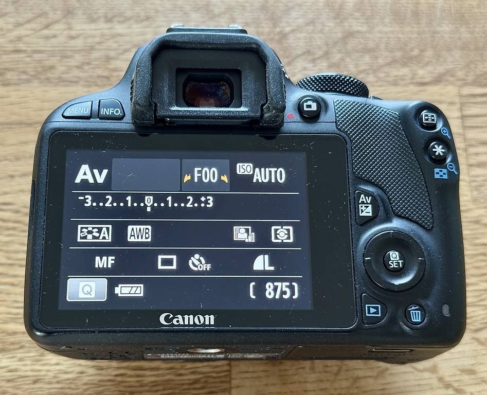 Canon Fotocamera: Canon EOS 100D Kamera Set – Usato da Balgach venduto da Psalty 1