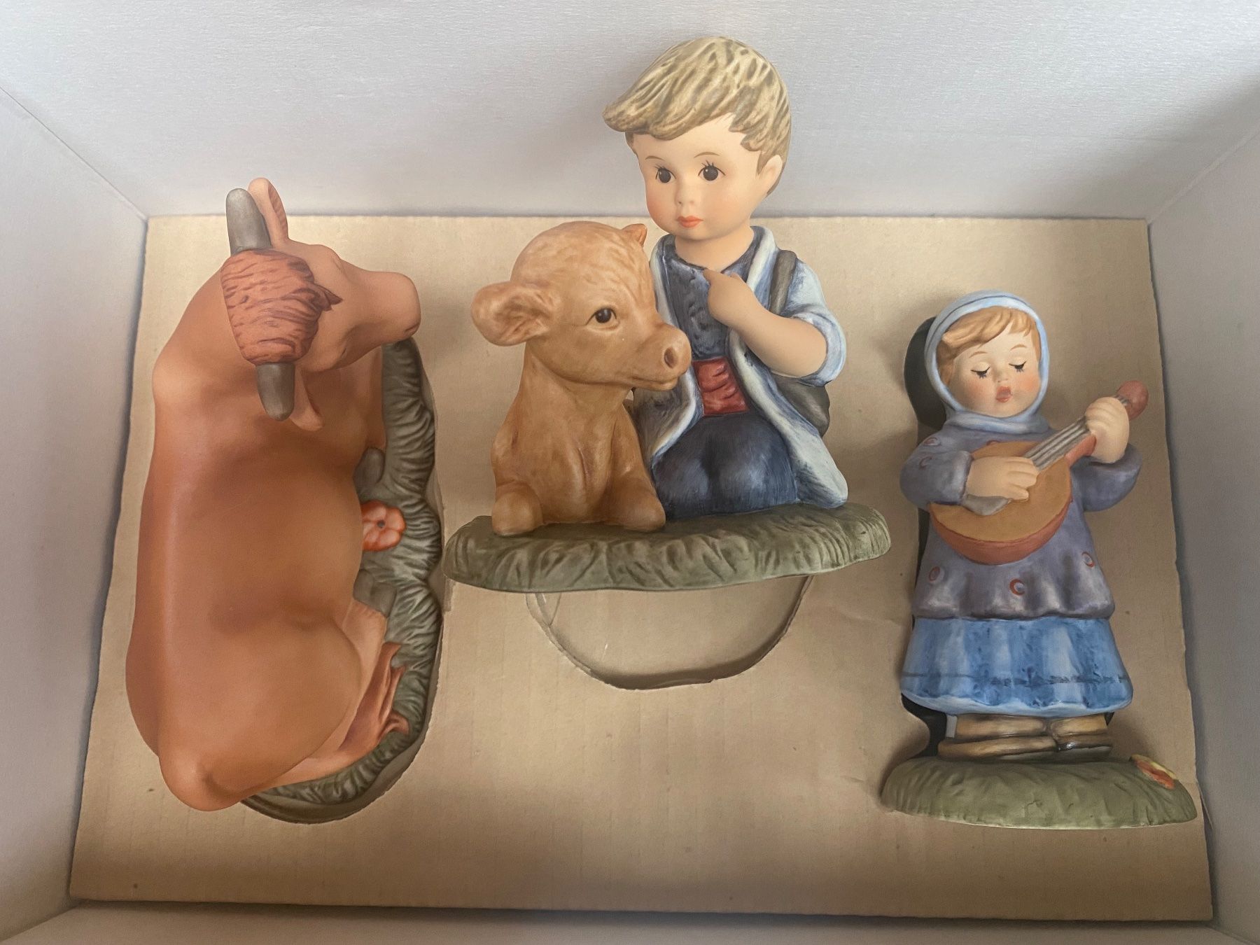 Hummel Statuette: Studio Hummel Krippe 19-teilig – Usato da Uster venduto da bau_7hyx 2