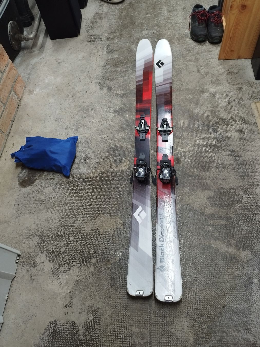 Black Diamond Skis: Tourenski – Gebraucht aus Niederhünigen von sruki