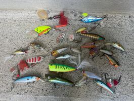 Grosses Raubfisch Köderpaket – Wobbler, Spinner, Blinker