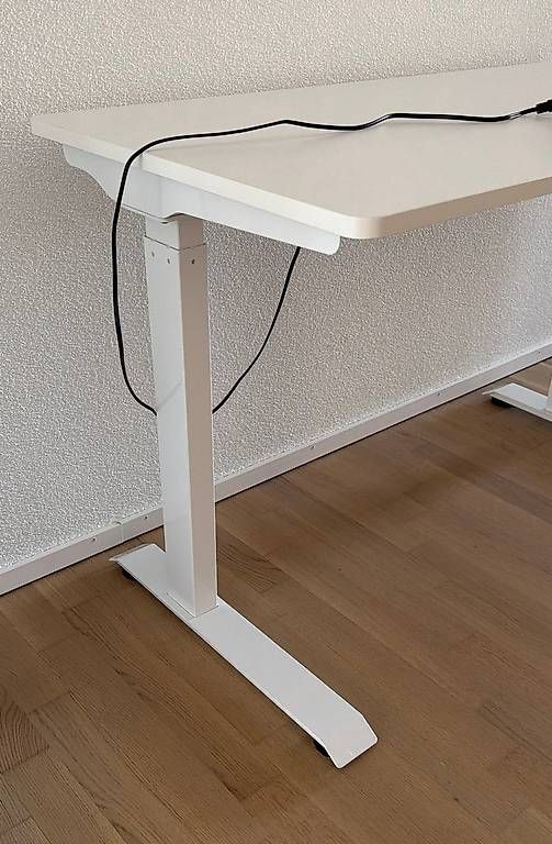 Scrivanie: Contini Höhenverstellbarer Bürotisch – Usato da Glattpark(Opfikon) venduto da Lunatic2k 2