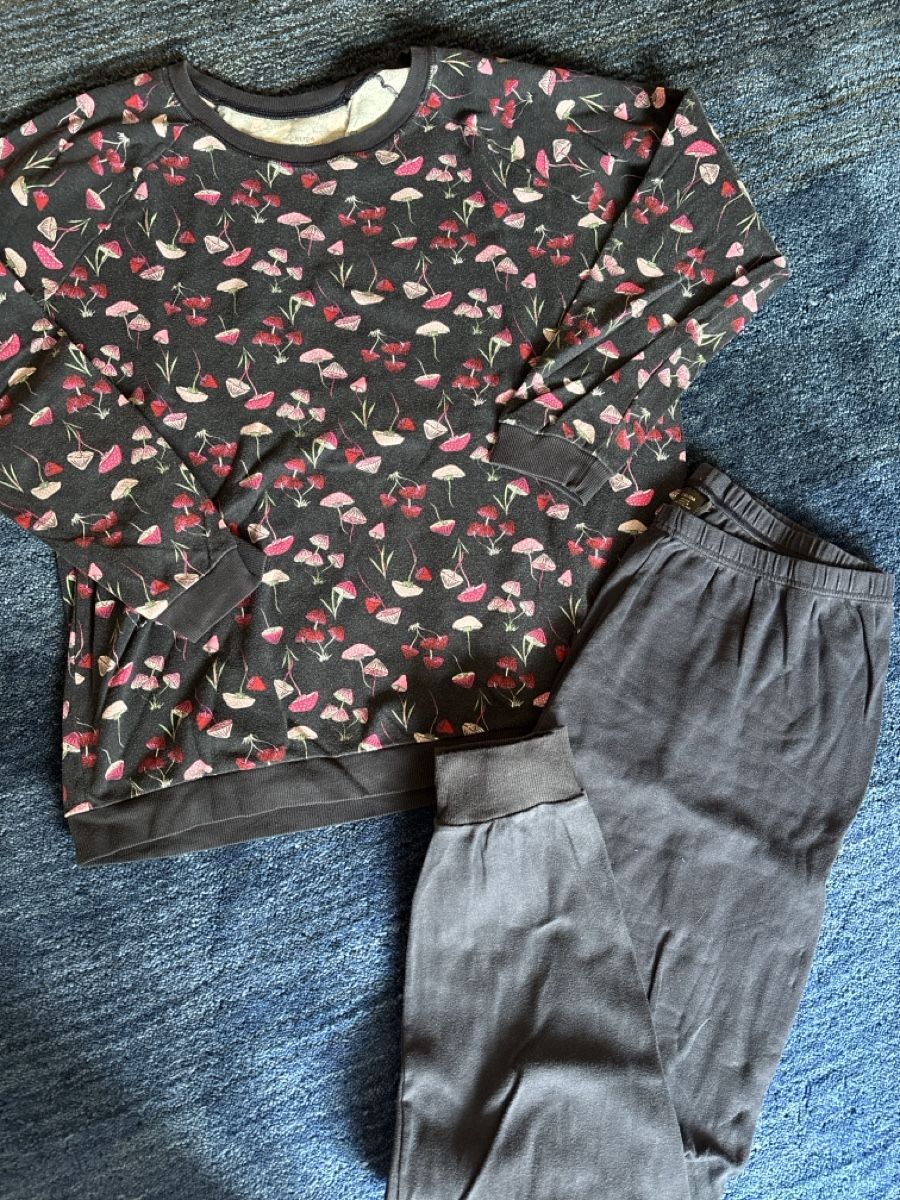 Calida Négligés & Pyjamas: Calida Pyjama Gr M mit Bündli – D'occasion à Liebefeld par nurseli