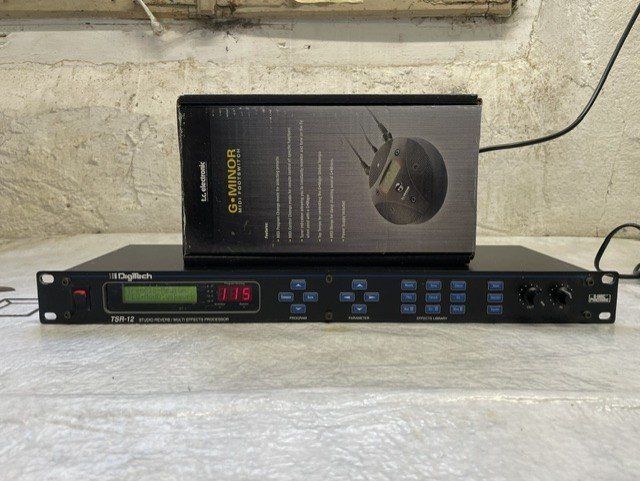 Strumenti musicali: DigiTech TSR-12 Multi-Effekt+TC Electronic G-Minor MIDI-Fuss – Usato da Lichtensteig venduto da Erte75 2