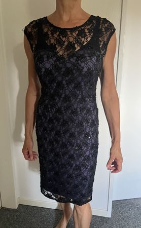Damen Kleid schwarz mit Spitze und Pailletten Grösse S