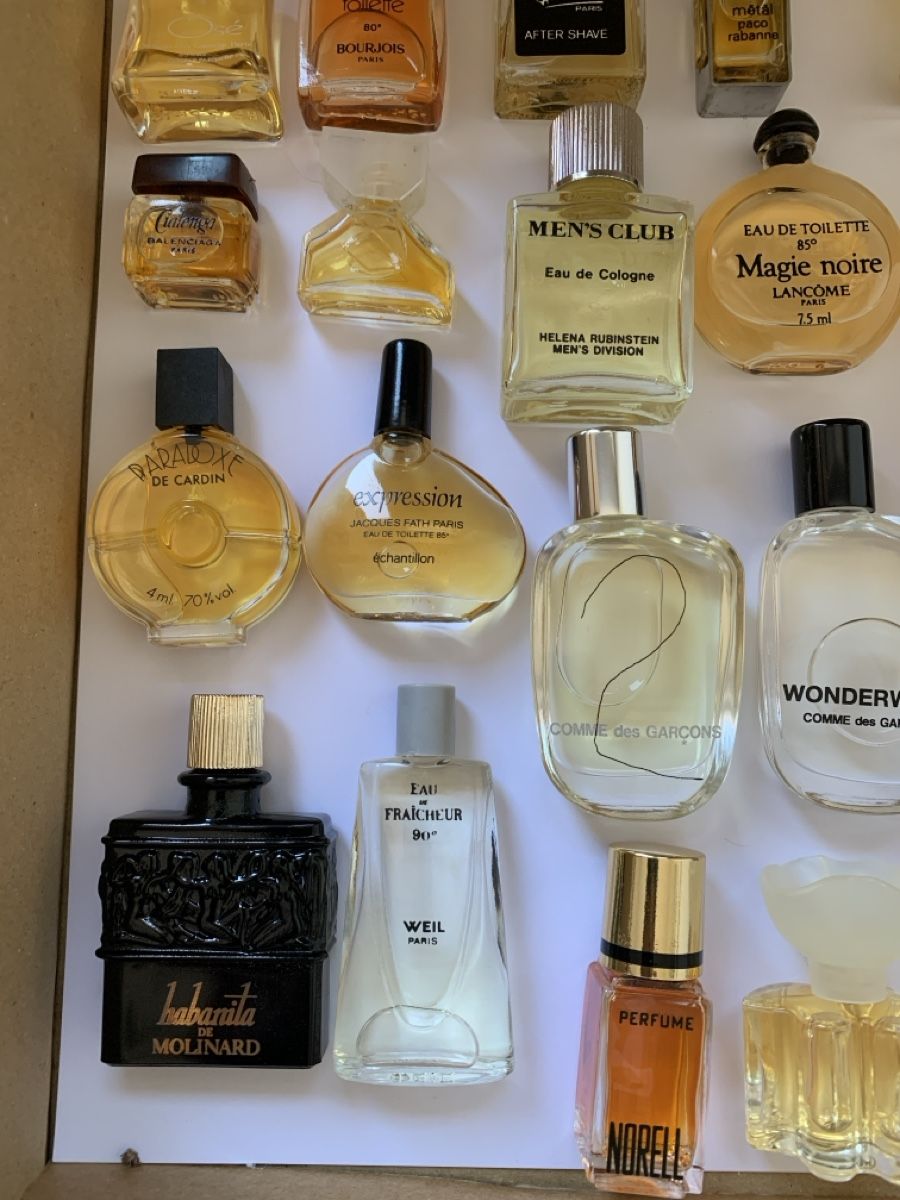 Profumi & Eau de Toilette: 30 Stück Parfum Miniaturen – Usato da Hochdorf venduto da Blume007 1