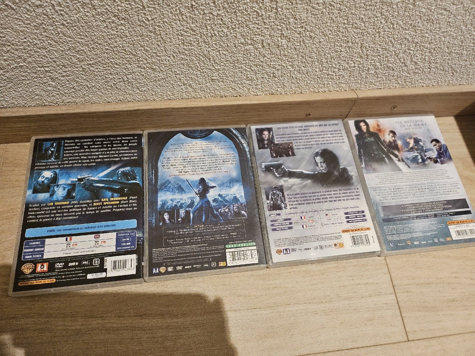 Tutti i DVDs: 4 DVD Underworld La Saga Complet FR Occasion – Usato da La Joux FR venduto da car_ck96 1