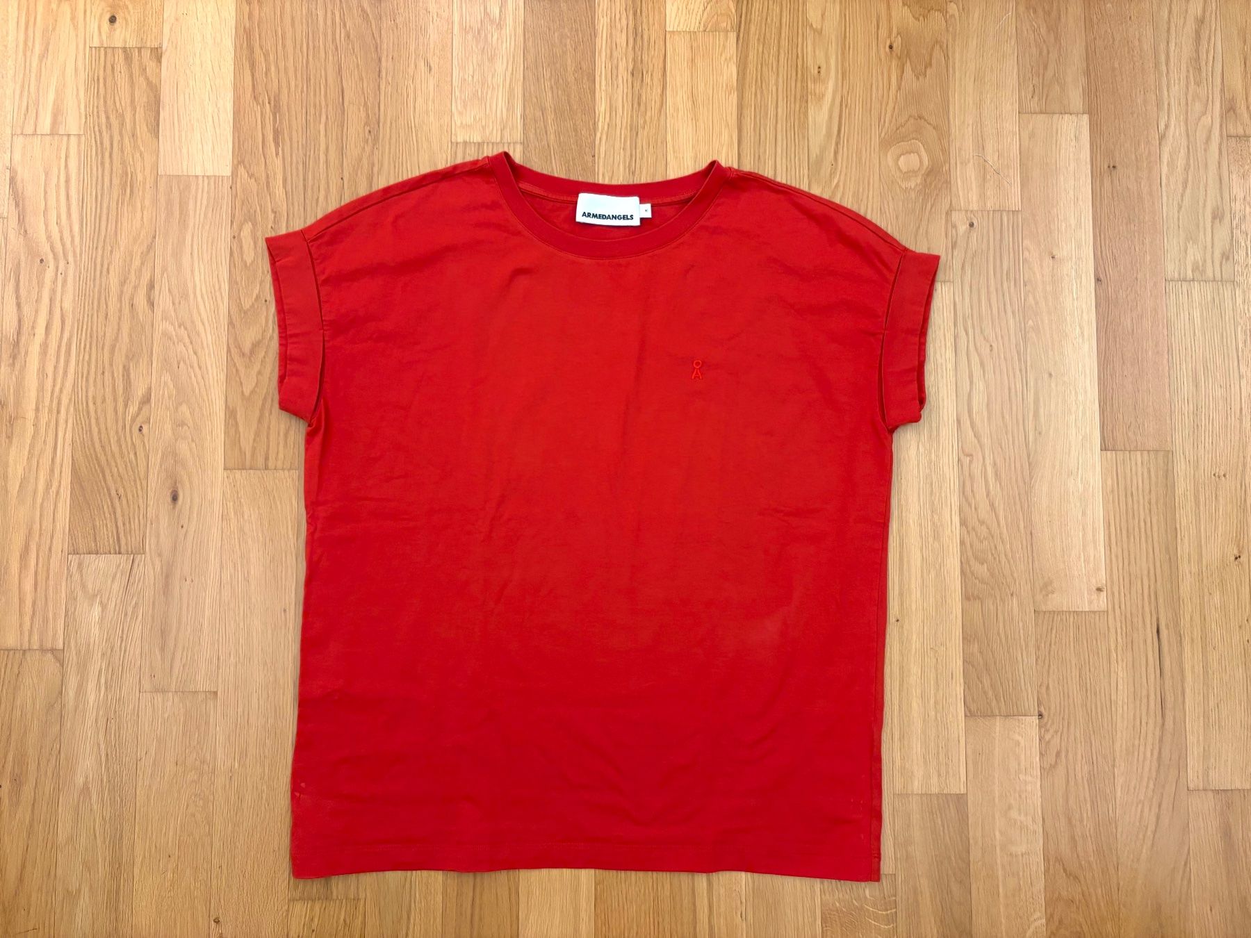 Armedangels T-shirt: ARMEDANGELS - Rotes Shirt in Grösse M – Usato da Zürich venduto da cassandra1504
