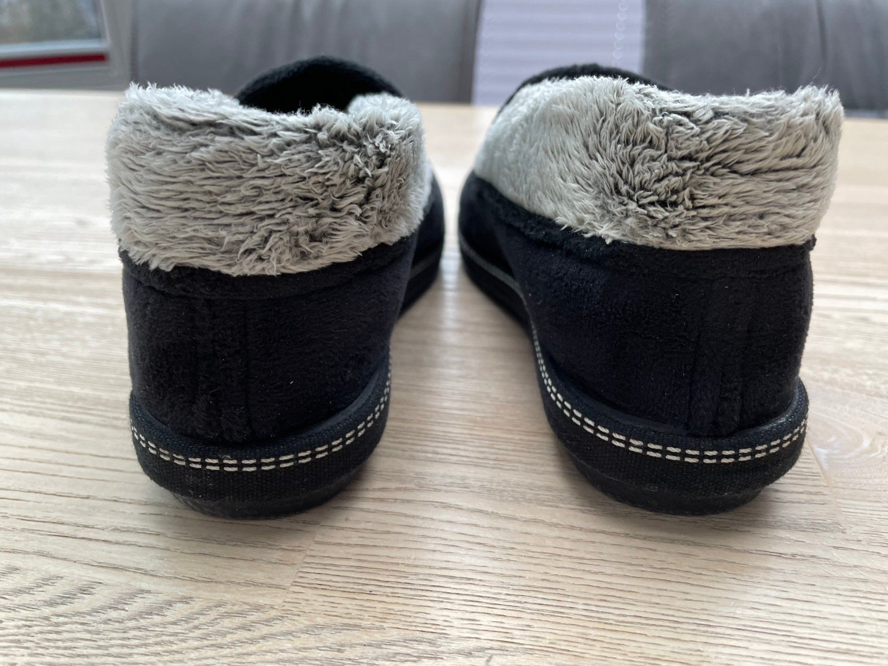 Damenschuhe: Hausschuhe neuwertig in Gr. 36 – Gebraucht aus Schnaus von sueg01 1