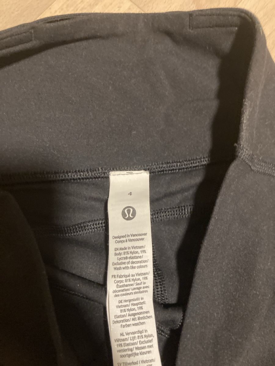 Lululemon Leggings: Lululemon Groove Pants Gr4 – Usato da Zuerich venduto da Jim_Hatton 1