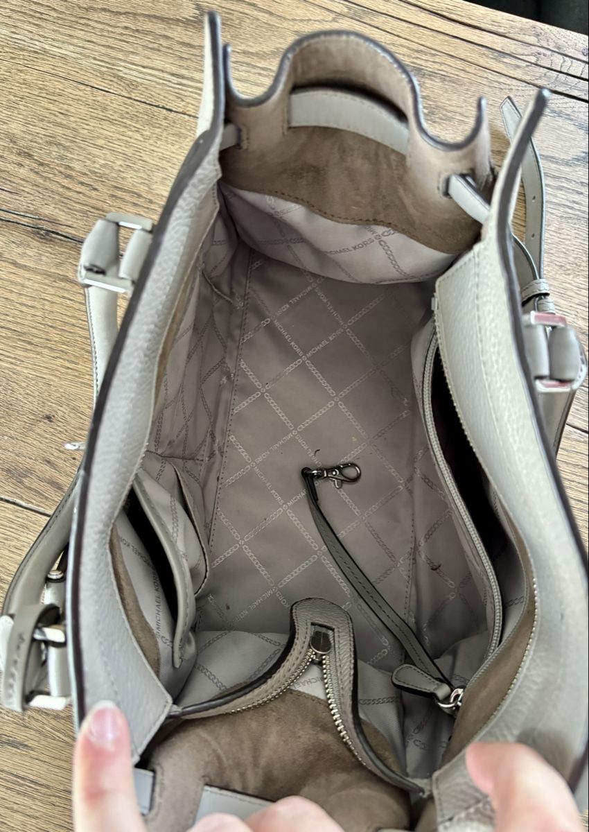 Michael Kors Taschen für Damen: schöne originale Michael Kors Handtasche – Gebraucht aus Ebikon von SvenKauschus 3