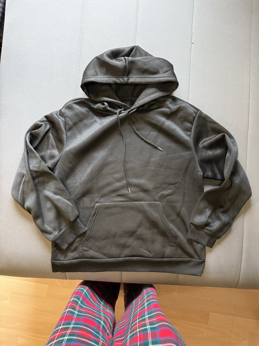 Shein Pullover & Sweatshirts: Felpa Shein taglia M – Neu (gemäss Beschreibung) aus Monteggio von alyssak327 1