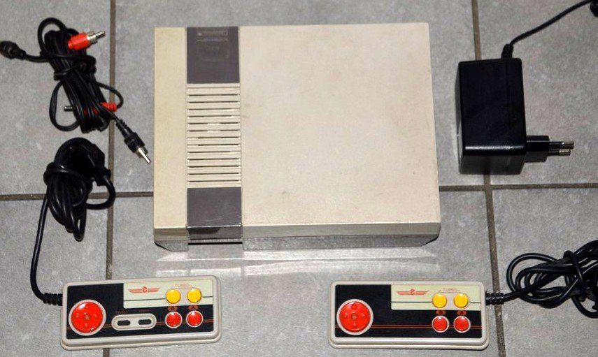 Console: Konsole 90 in 1 console – Usato da Collonges venduto da arashee