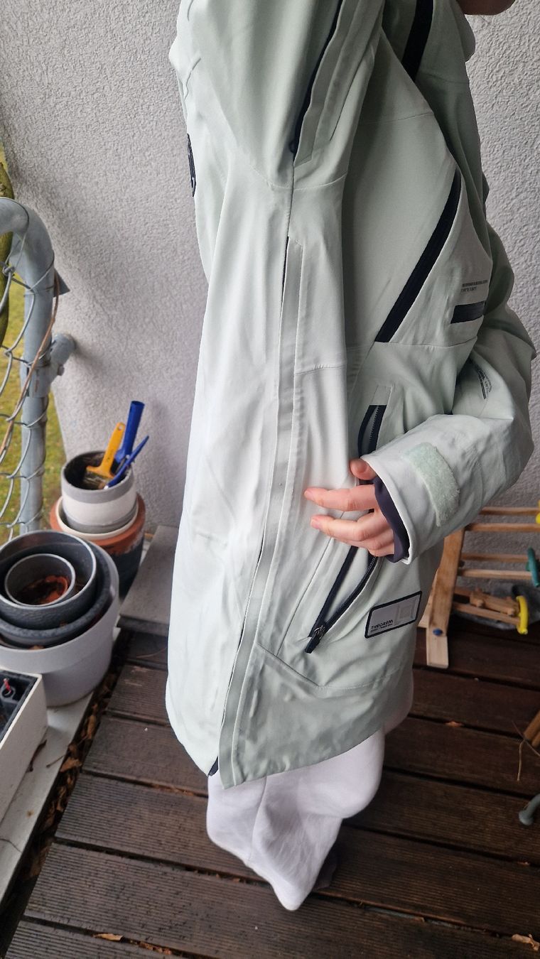 Giacche: L1 Snowboard Jacke – Usato da Winterthur venduto da Jasicz 3