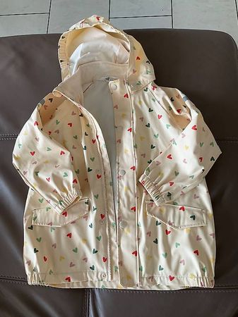 Kinder Regenjacke Gr. 110/116  Herzli-Muster, Top Zustand!