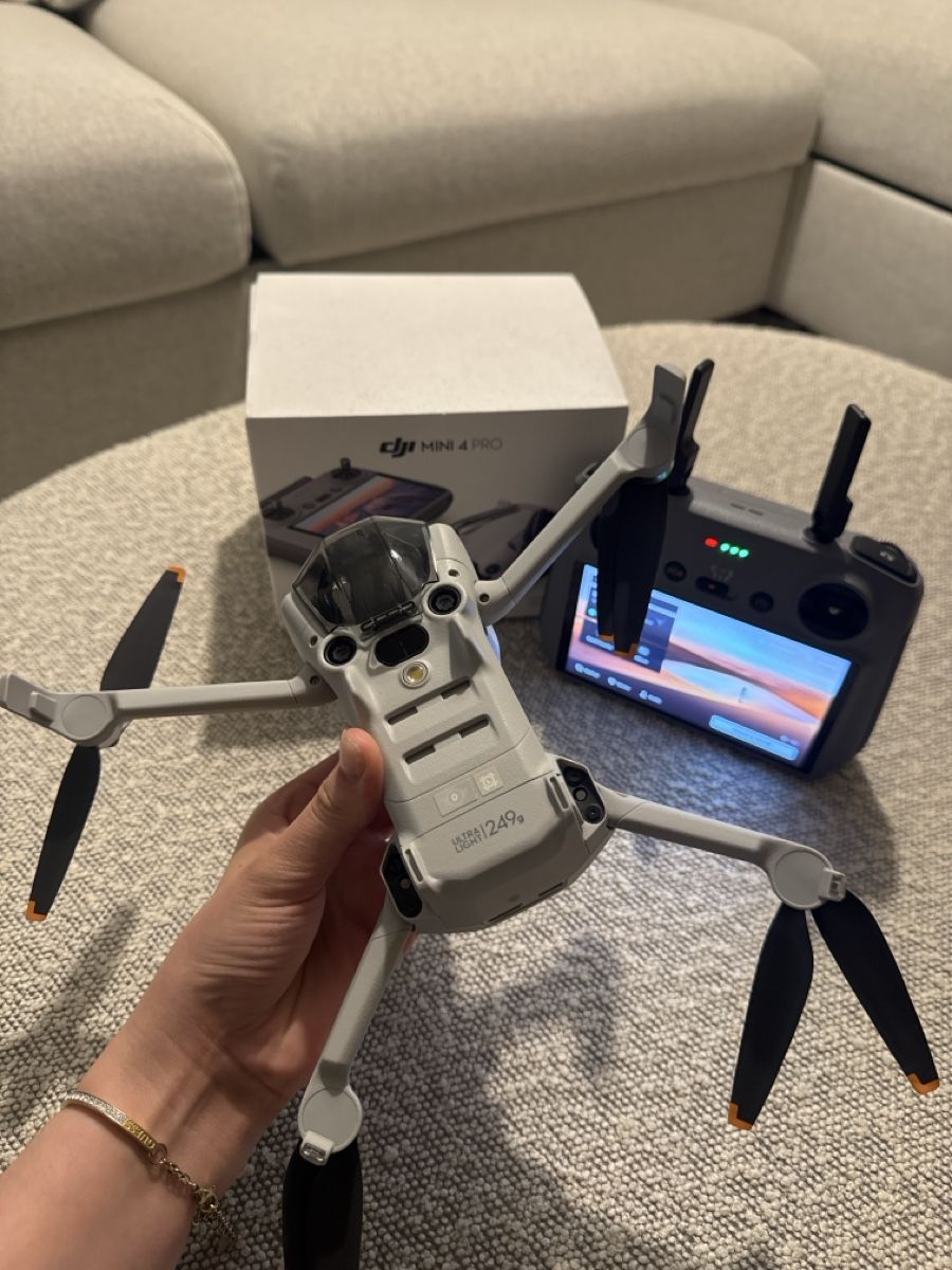 DJI Camcorder: Drone DJI mini 4 pro – Neu (gemäss Beschreibung) aus Neuchâtel von and_vsn2 2