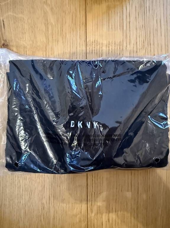 DKNY Borse da donna: Neue DKNY Tasche schwarz – Nuovo e nell'imballaggio originale da Degersheim venduto da deae 4