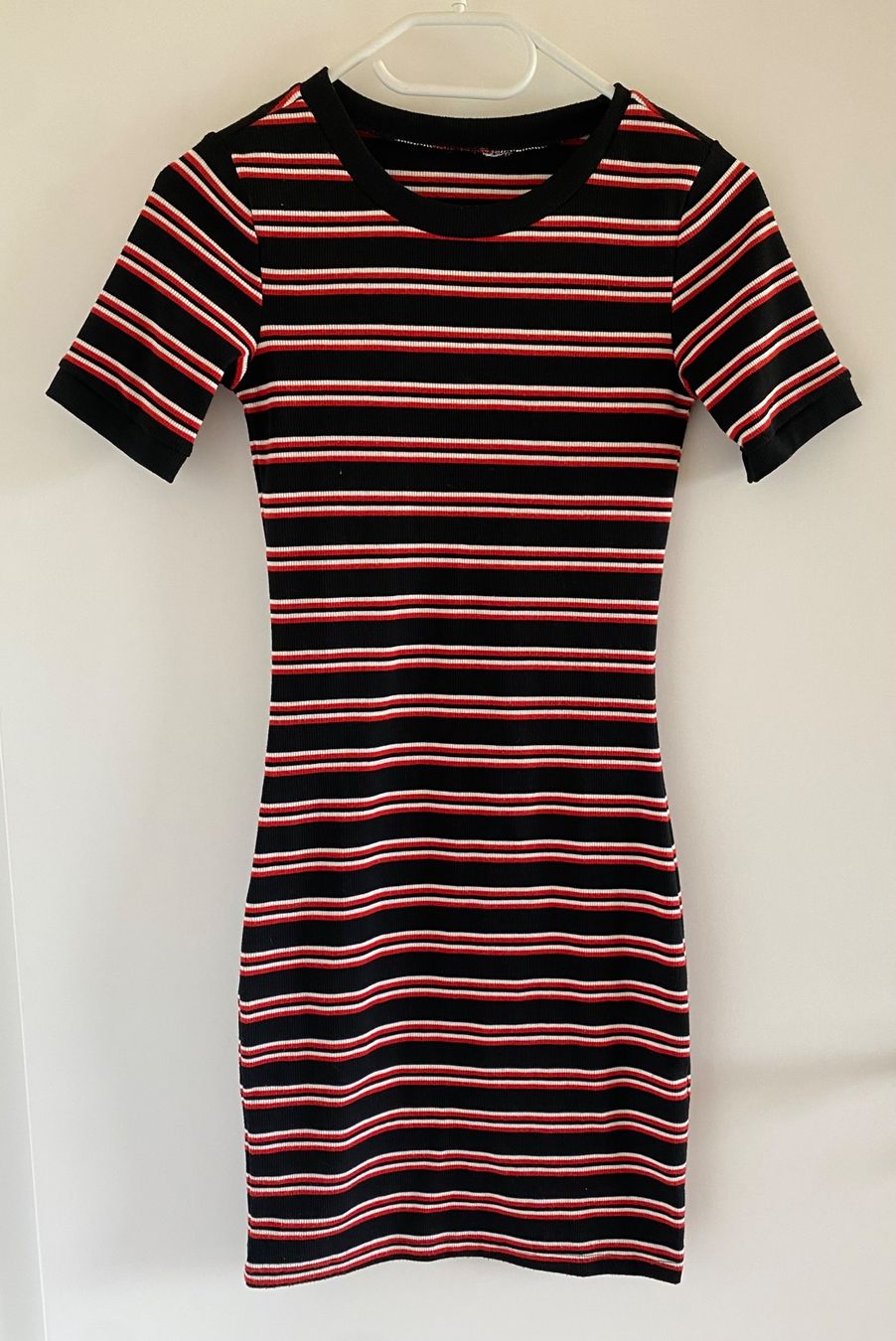 H&M Vestiti & Gonne: Streifenkleid, rot/schwarz – Usato da Oberdiessbach venduto da cor_2nrl