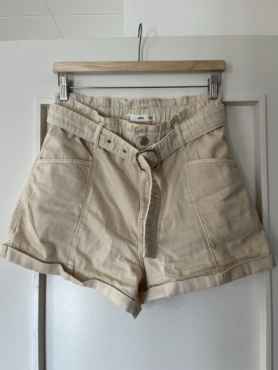Mango Pantaloni: Mango shorts – Nuovo (secondo la descrizione) da Lausanne venduto da NoraPlethora