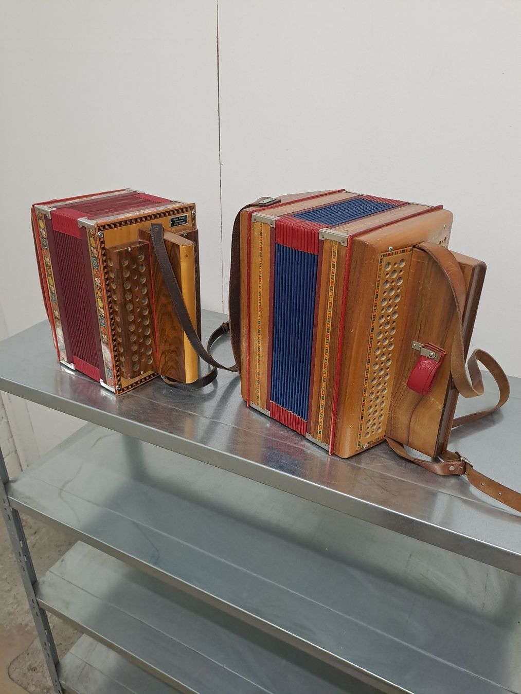 Musikinstrumente: 2 schwyzerorgeli zum verkaufen  – Gebraucht aus Villeneuve von BibiVintage 4