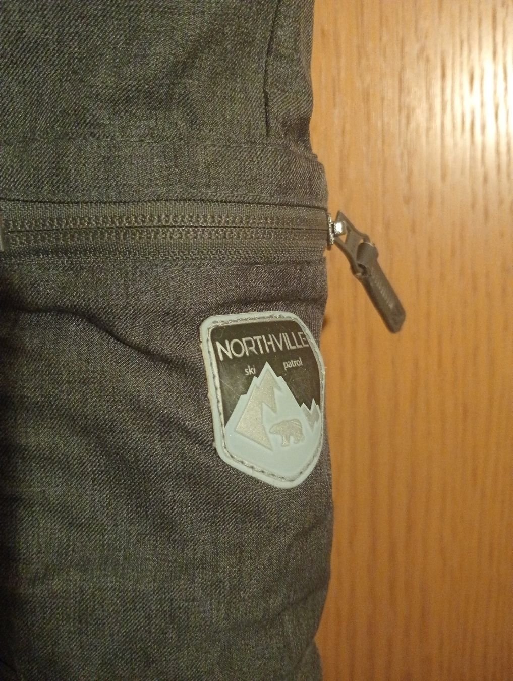 Pantaloni: Kinder Skihose/Schneehose, Grösse 98 – Usato da Allschwil venduto da Evgeniia78 3