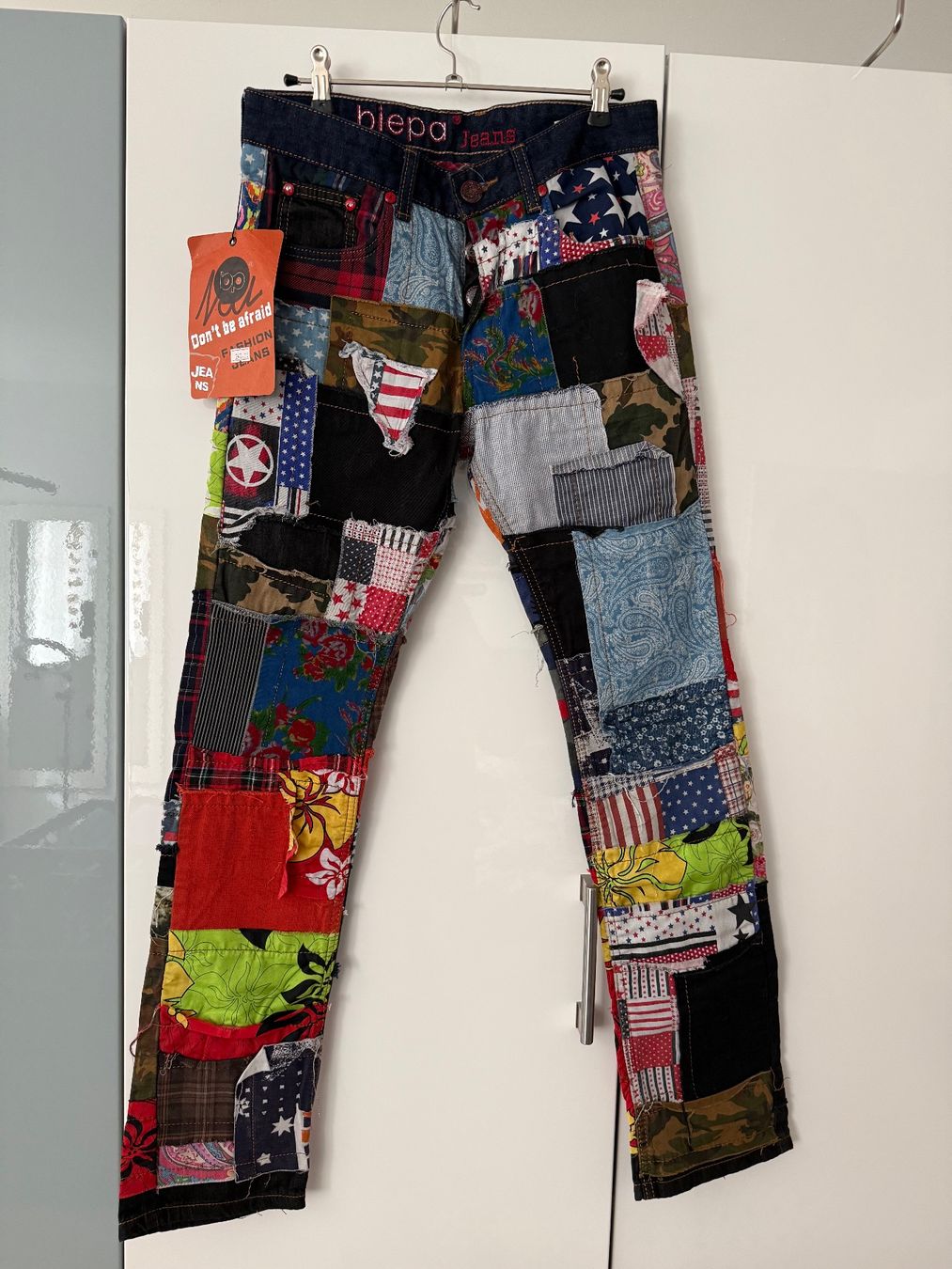 Jeans: Biepa Jeans Patchwork Design Gr.30 (247.30 chf ) – Nuovo e nell'imballaggio originale da Turbenthal venduto da 310707 1