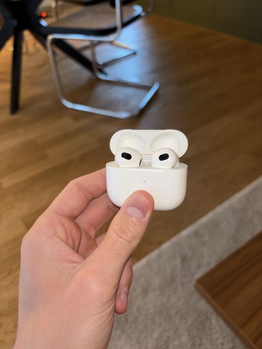 Apple Cuffie: Apple Air Pods (3rd Generation) – Usato da Rüschlikon venduto da nic_syb8 1