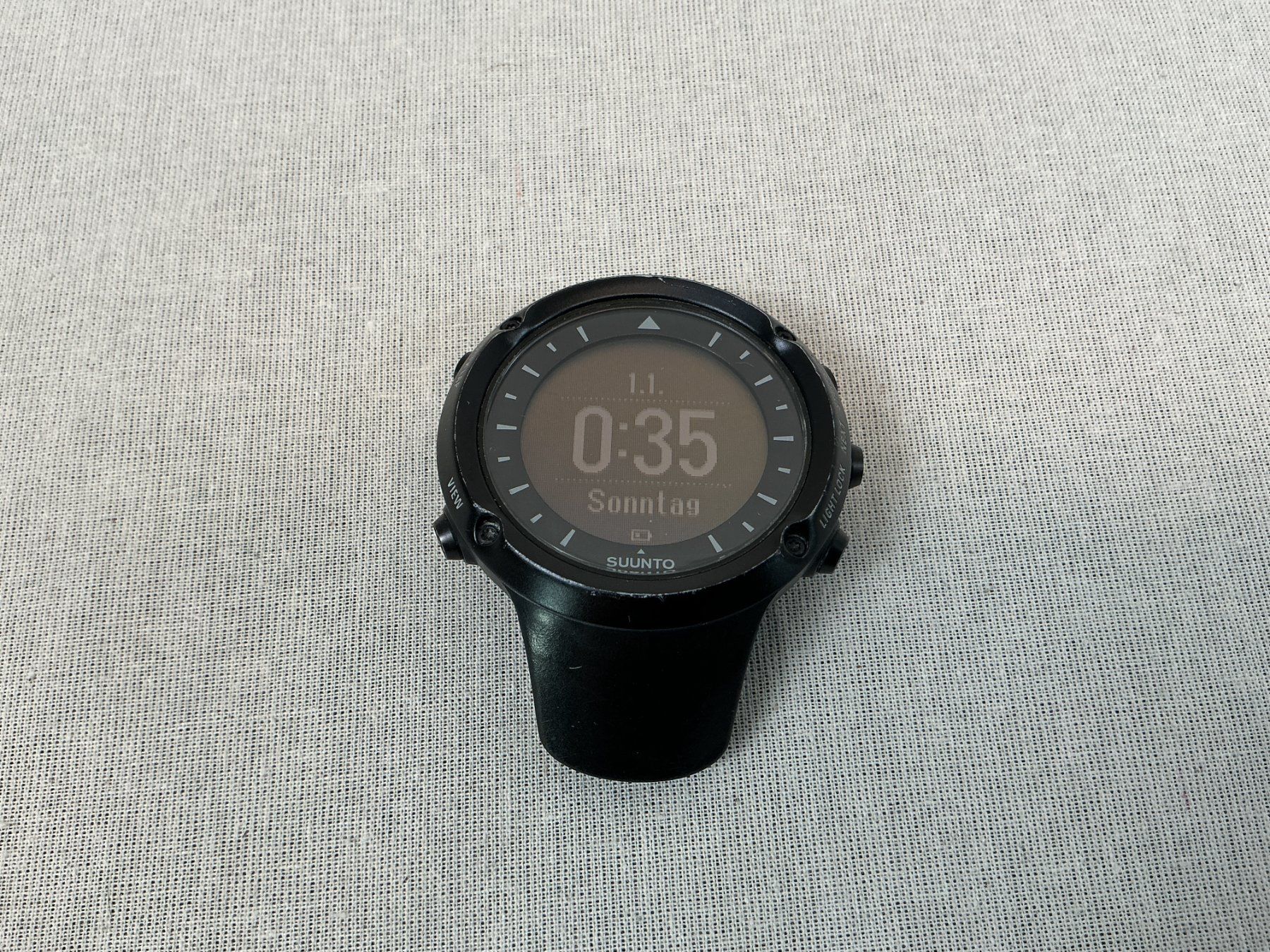 Suunto Smartwatch: SUUNTO Ambit Black HR GPS Uhr – Gebraucht aus Richterswil von Restwert_Richterswil 1
