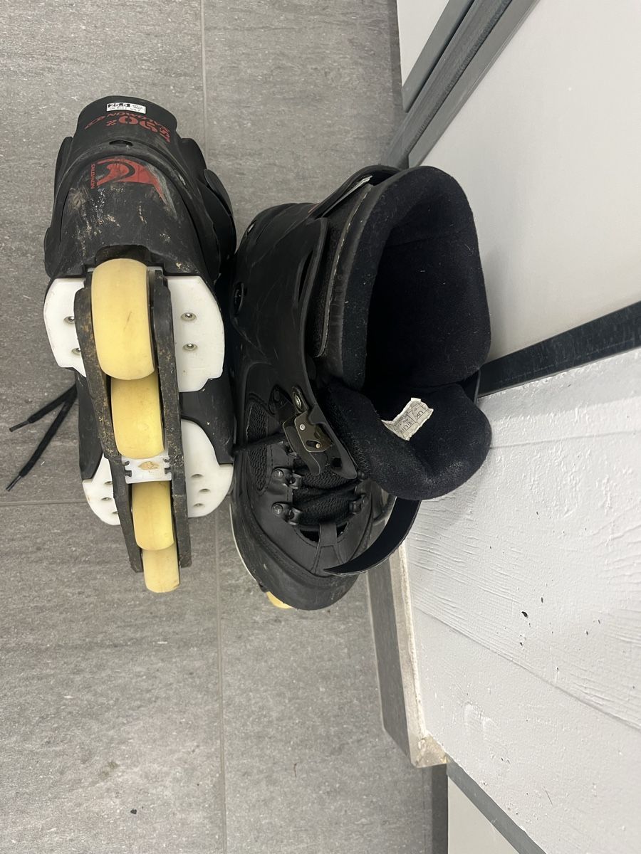 Pattini in linea & Pattini a rotelle: Freestyle Rollerblades / Inline Skates Grösse 40 1/3 – Usato da Massagno venduto da David.Hbr 1