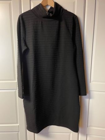 Damen Kleid schwarz gerippt mit Stehkragen