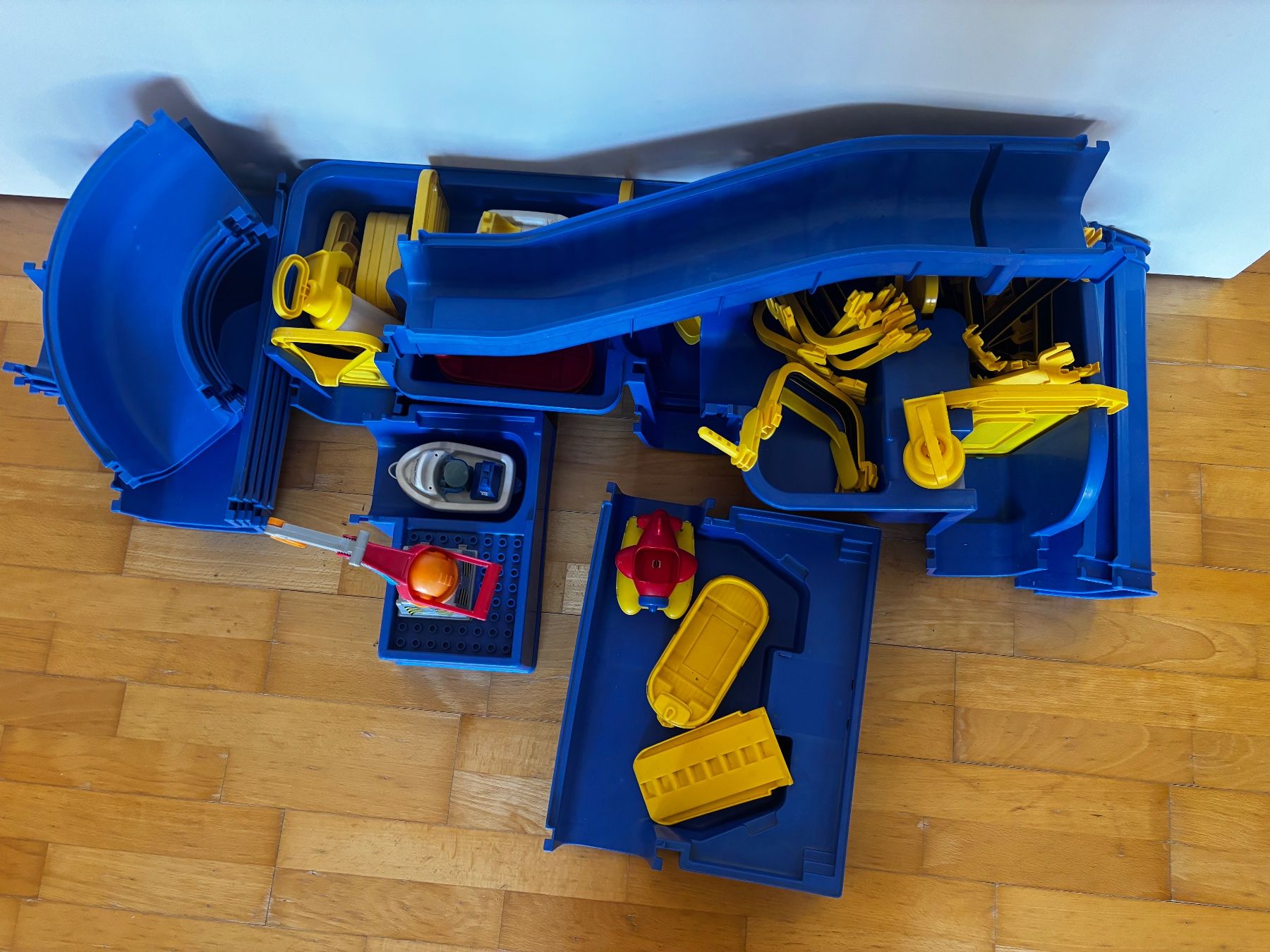 Jouets: Big Waterplay Niagara – D'occasion à Zürich par ileotresor 2