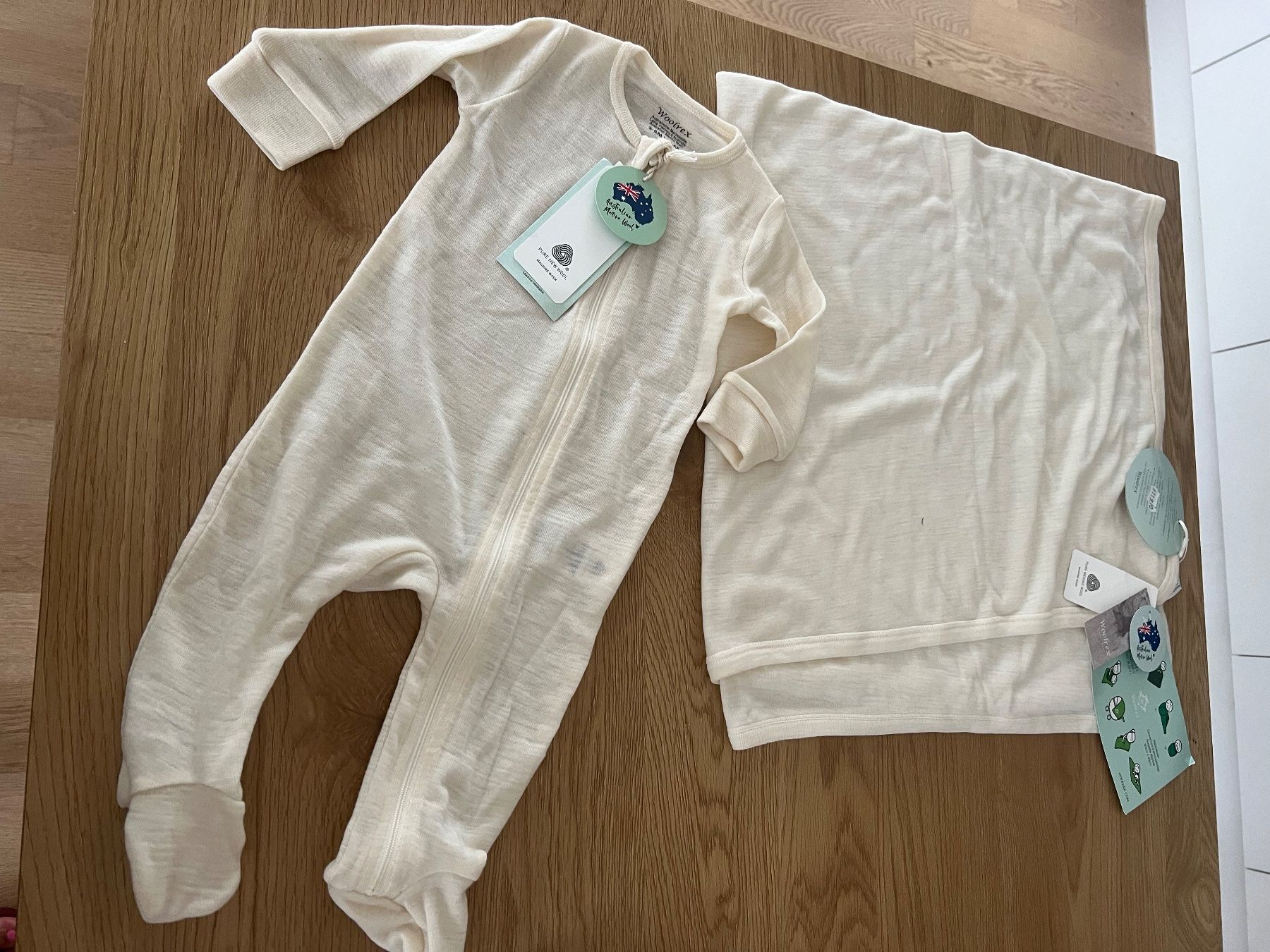 Lotti di vestiti: Set hochwertig woolrex merino neu – Nuovo e nell'imballaggio originale da Triesen venduto da Yellow1818