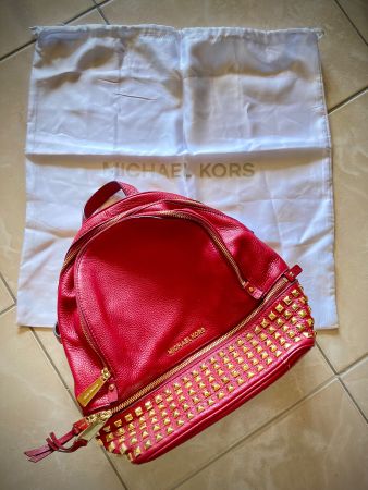 Michael Kors Rucksack Leder rot mit Nieten - neuwertig!